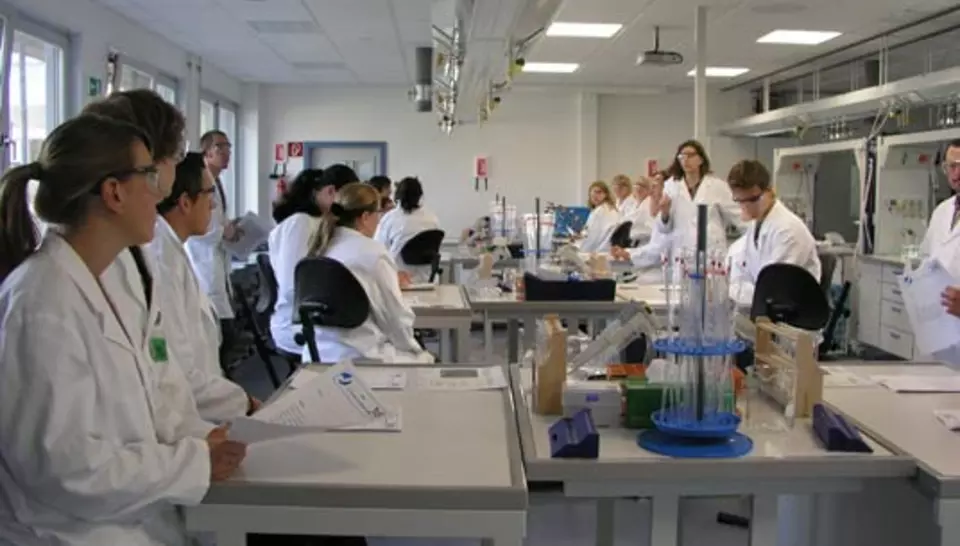 When scientists work with schoolchildren diaporama,9093-P9285945.jpeg