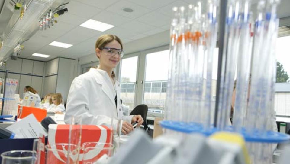 Quand les scientifiques se tournent vers les écoliers diaporama,4365-girlsday_06__0018.jpeg