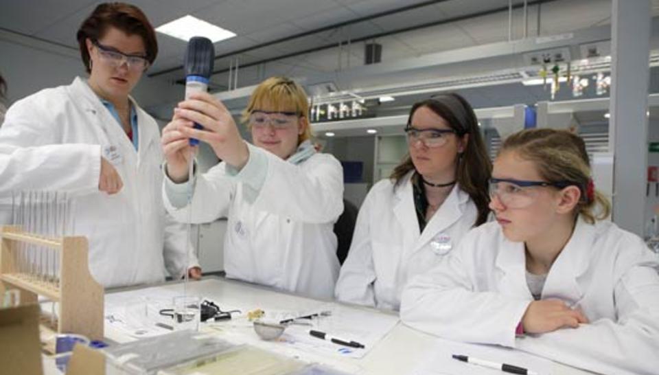 Quand les scientifiques se tournent vers les écoliers diaporama,4367-girlsday_06__0031.jpeg