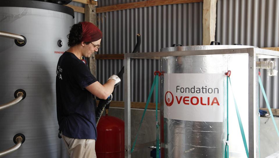 Mission Veoliaforce au Bangladesh, avec l'IOM, de Romain Verchère et Melvin Radlo, autour du Saniforce Solar