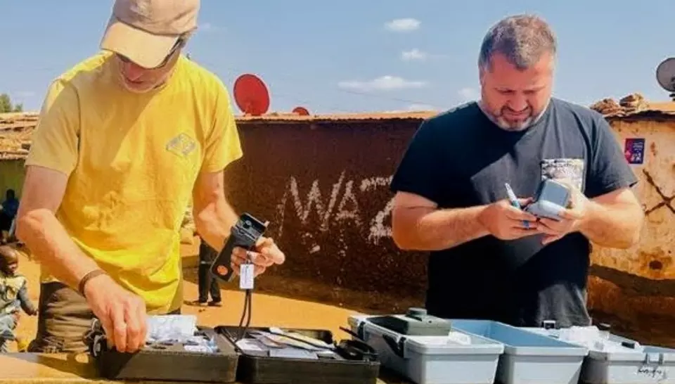 Guy de Sainte Claire et Emmanuel Corbel en mission Veoliaforce au Malawi, juillet 2025