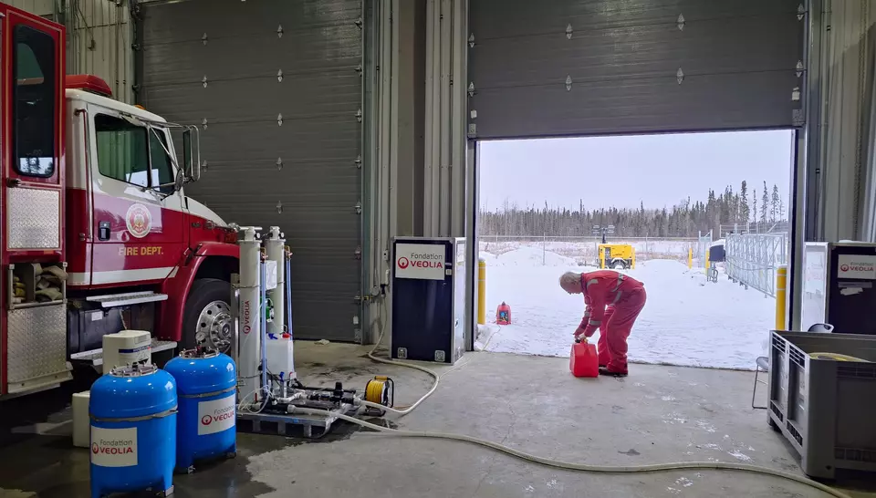 Daryn Watson deploying an Aquaforce 2000 