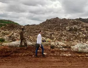 Décharge à Yaoundé, Cameroun