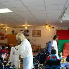 Helping the disabled 7725,raw,41_france.jpg