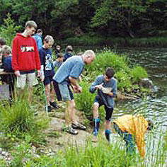When school children join together to protect their river 7735,raw,28_allemagne.jpg