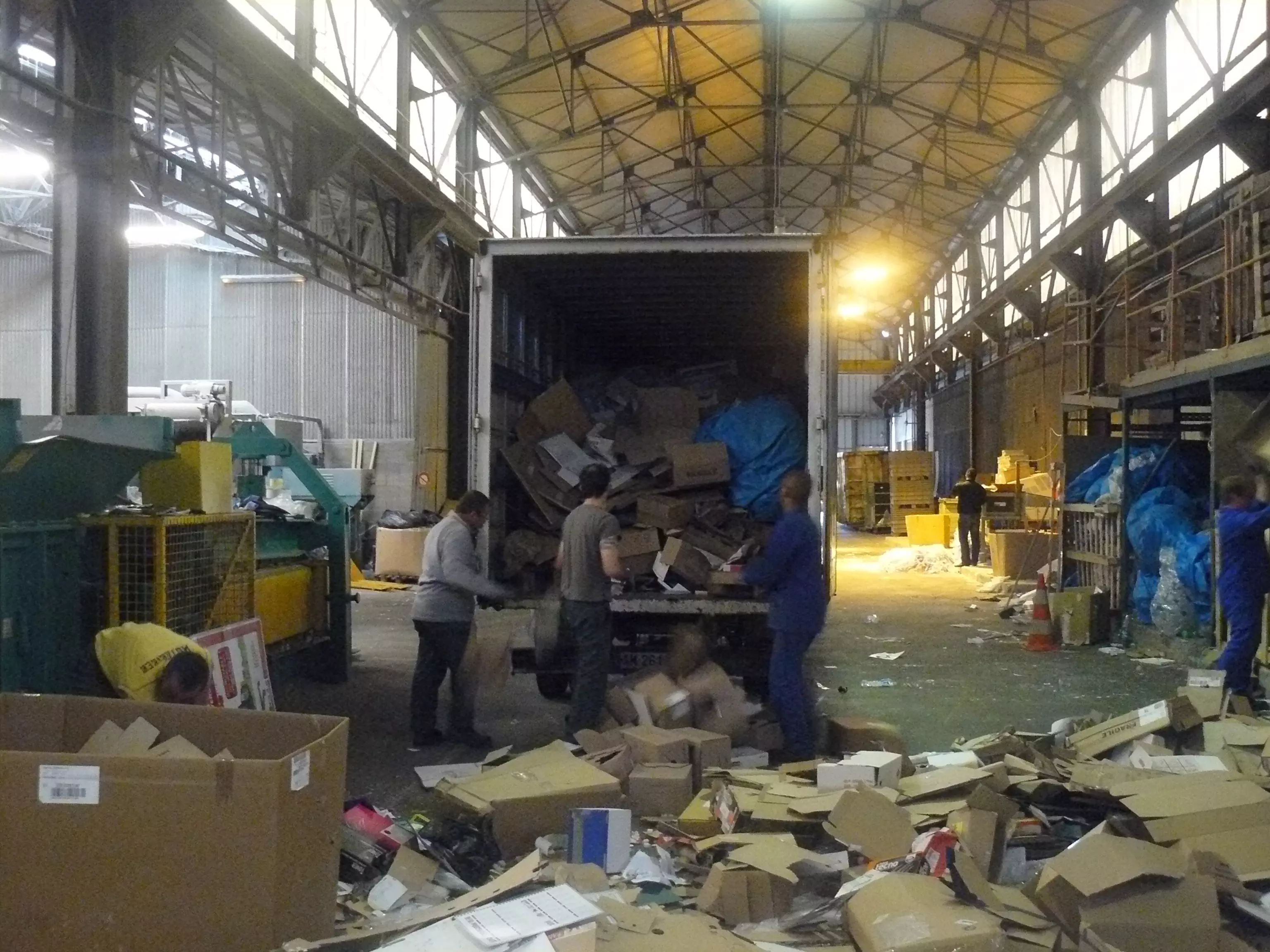 Développer le recyclage du papier et l'insertion en Bretagne Ouest 9946,raw,2013---13SE1725-_o-AGEHB-_2_.JPG