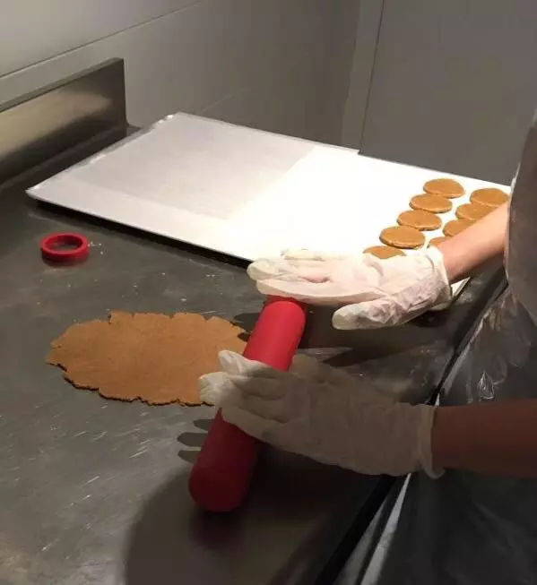 Des biscuits bio pour retrouver un emploi Inauguration d'une biscuiterie ouverte par l'association La Cloche.