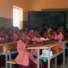L’école de tout un village 6595,raw,ouaga.jpg