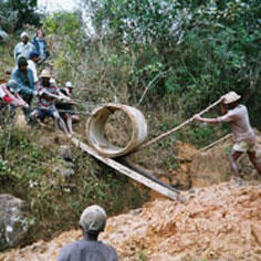 L'accès à l'eau potable pour enrayer les maladies 6744,raw,18_mada.jpg