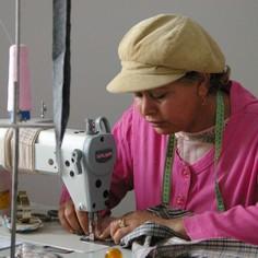 Une coopérative féminine de confection équitable 7239,raw,9IP1309-Batik-International-g.jpg