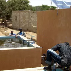 Fighting waterborne diseases: all shoulders to the wheel 7975,raw,5SD0575.jpg