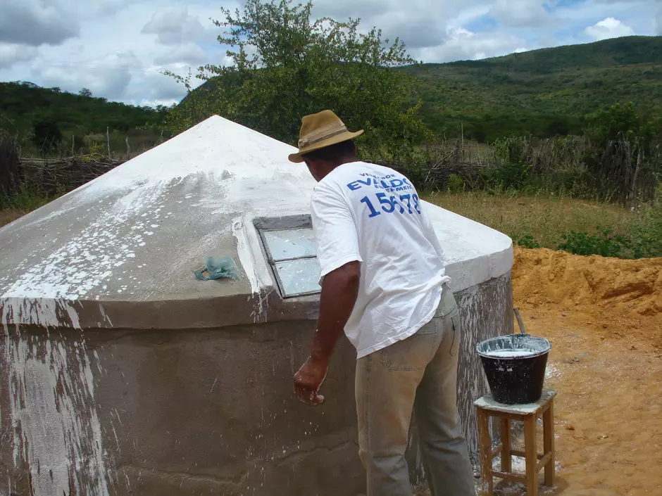 Improving access to water in a rural commune in the region of Sertao, in Brazil 8751,raw,conviver-Citerne2Roberto-Tiririca.JPG