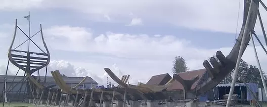 Construction of a ship by minimum wage earners and young compagnons du Tour de France 9582,raw,test_image.jpg