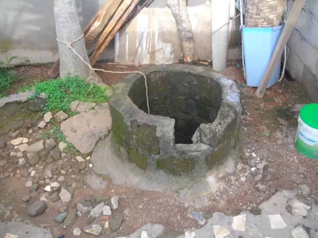 Eau potable pour les petits de la crèche Les Timous 9934,raw,2013---13HD1740---Les-Timous.JPG