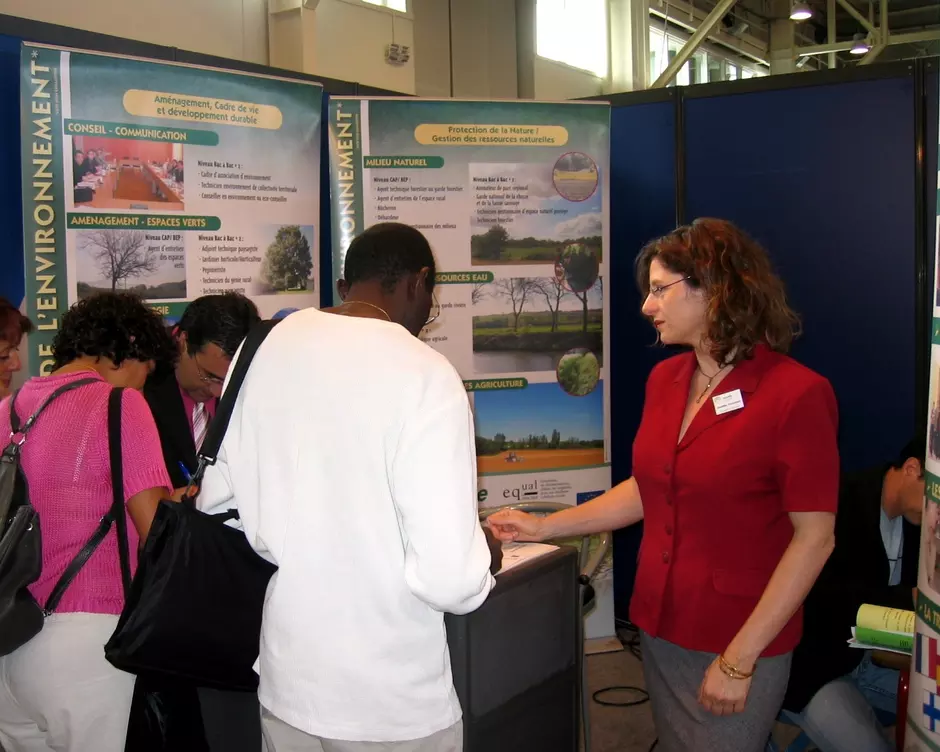 Eco-jobs through distance learning
