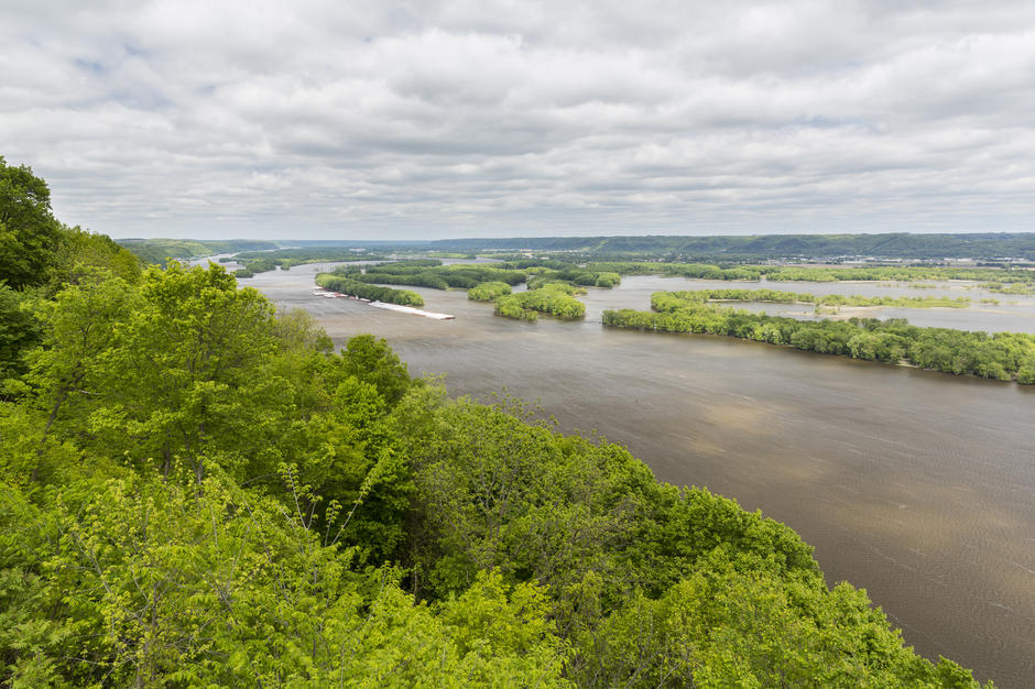 Mississippi River Scenic View with Barges © johnsroad7