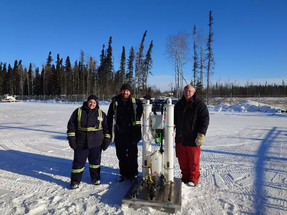 Caroline Streib, Romain Verchère and Daryn Watson, in Canada, deploying an Aquaforce 2000, January 2026 