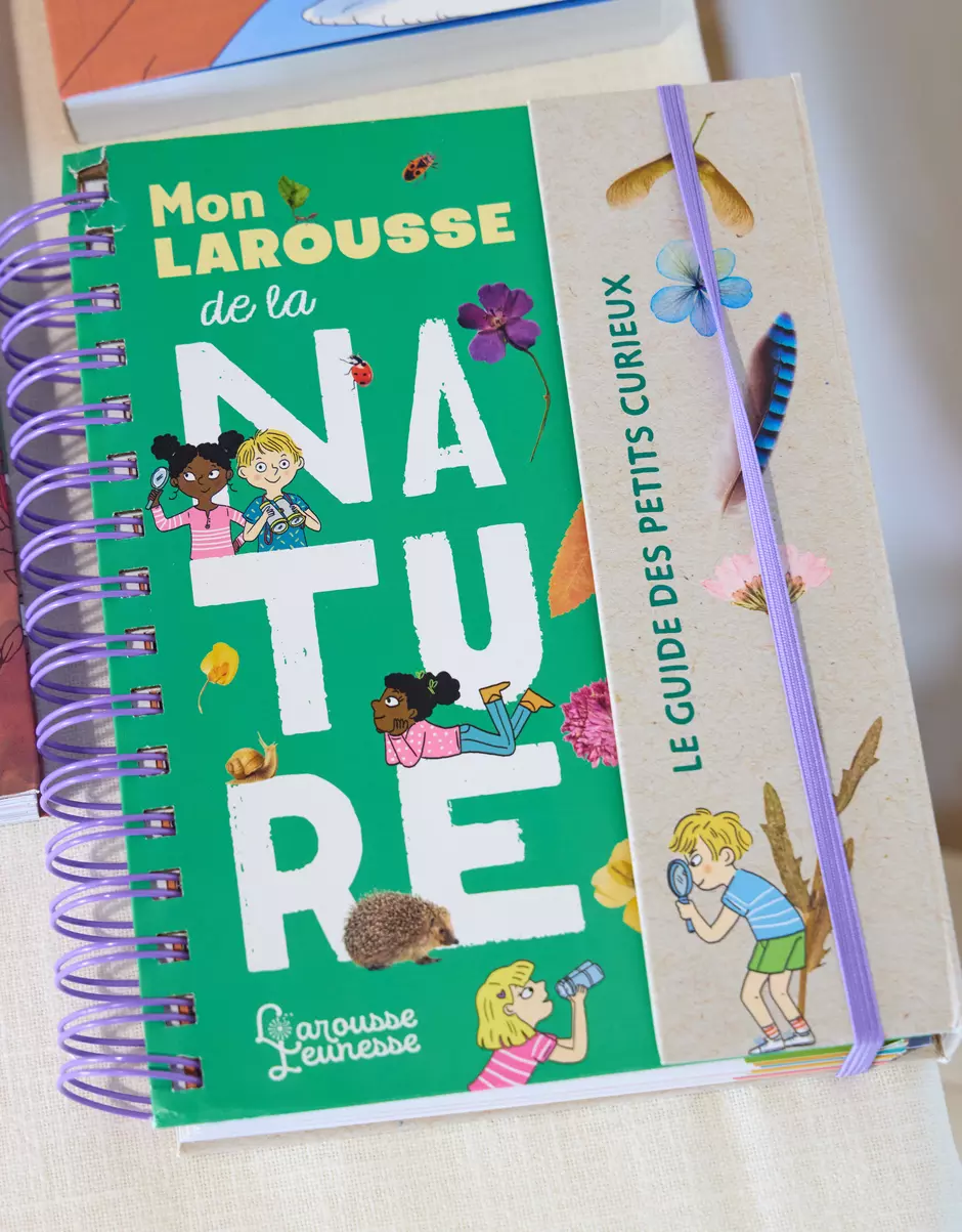 "Mon Larousse de la nature" de Sandra Lebrun et Mary Gribouille