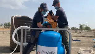 Aquaforce, 5000, Filling the carbon filter with bags of activated carbon